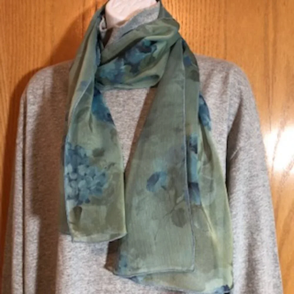 3/$15 Vintage Rayon Oblong Floral Sheer Scarf Pale Blue Green w Blue Roses